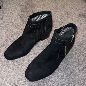 Ladies Charter Club Zip Up Boots